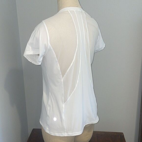 lululemon athletica Tops - Lululemon Seek The Heat Short Sleeve White Size 2